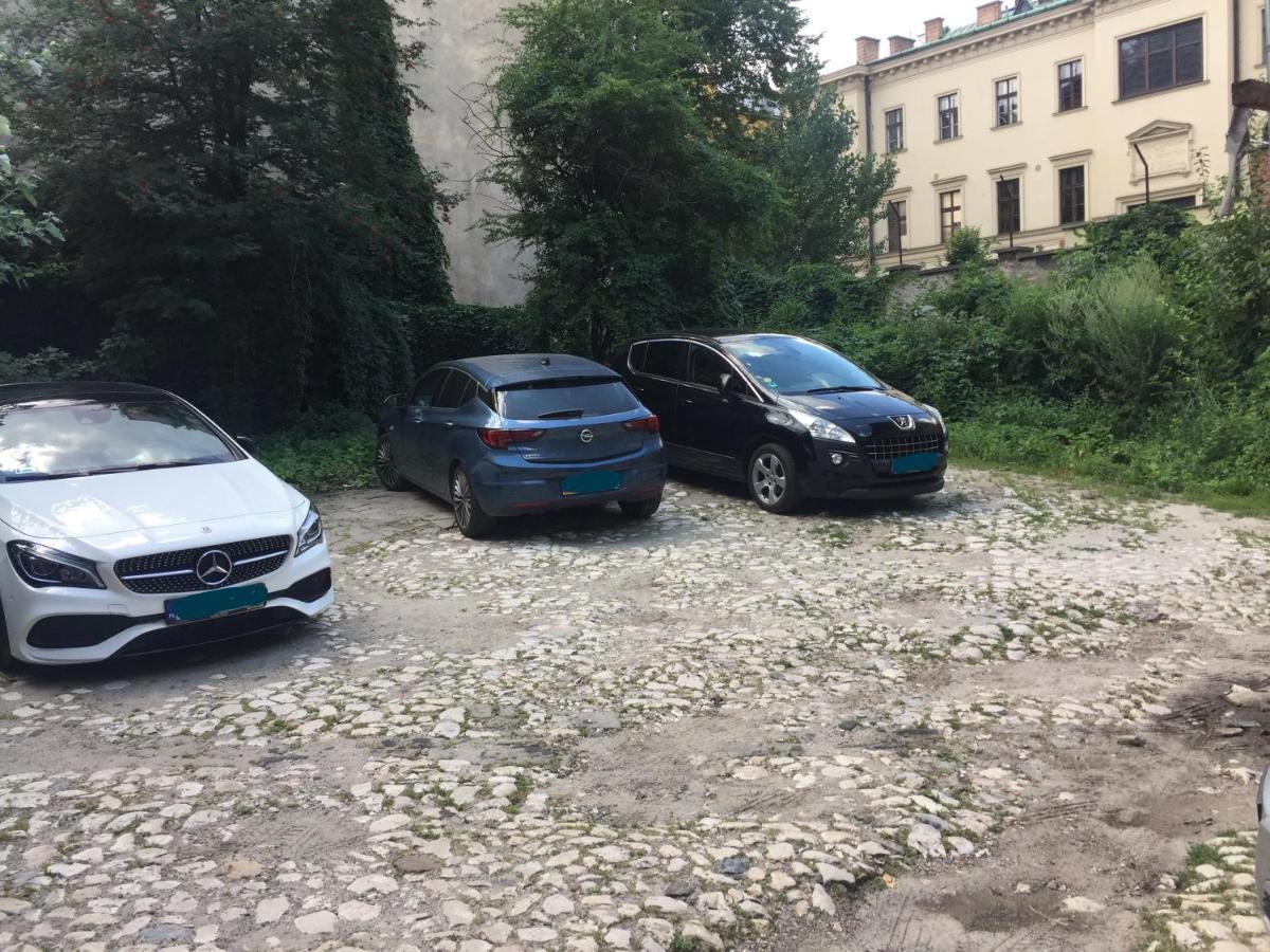 Palac Zieleniewskich Apartamenty Sw Marka 31 Krakow Dış mekan fotoğraf